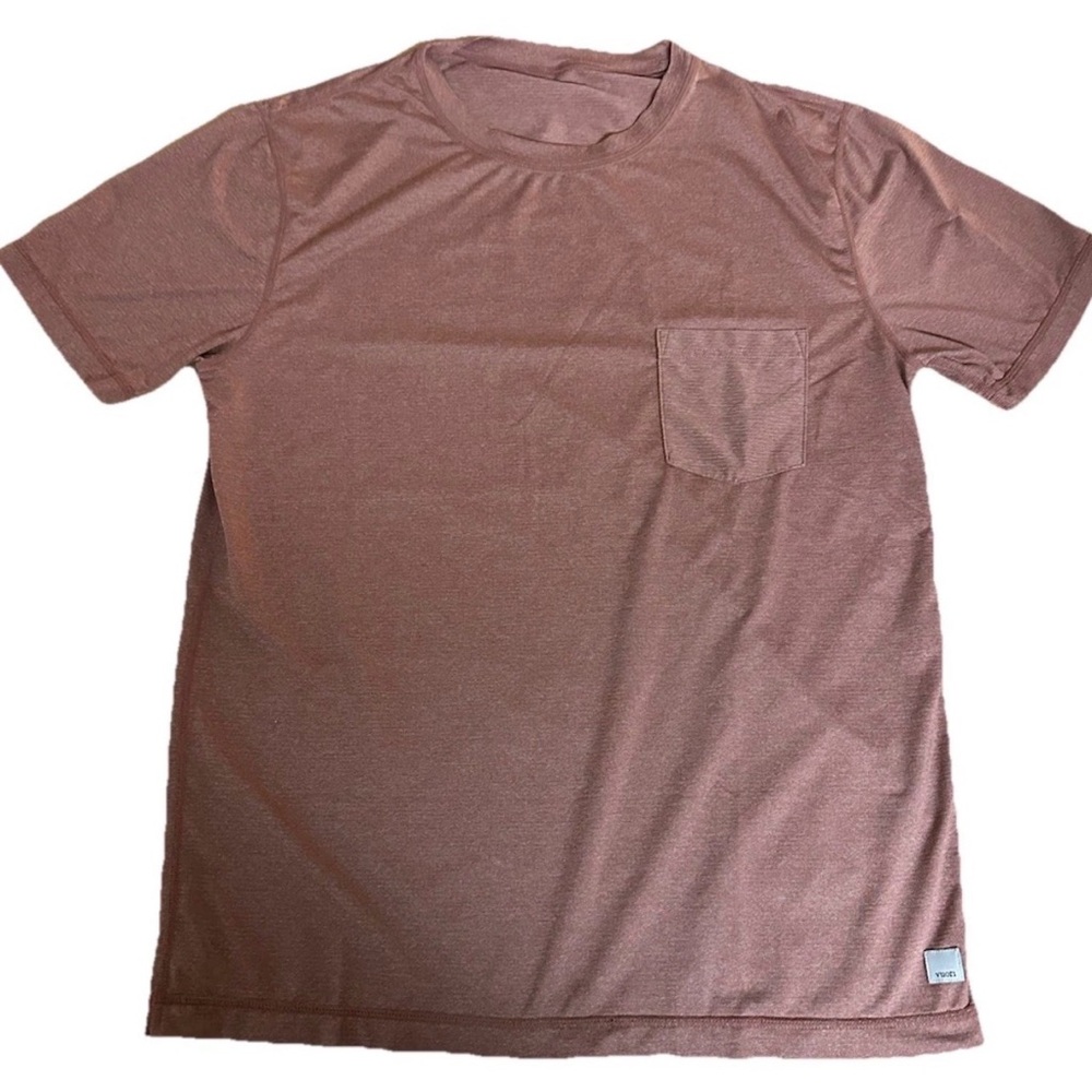 Vuori Tradewind Performance V109 T-Shirt Mens Medium Red Pocket Short Sleeve